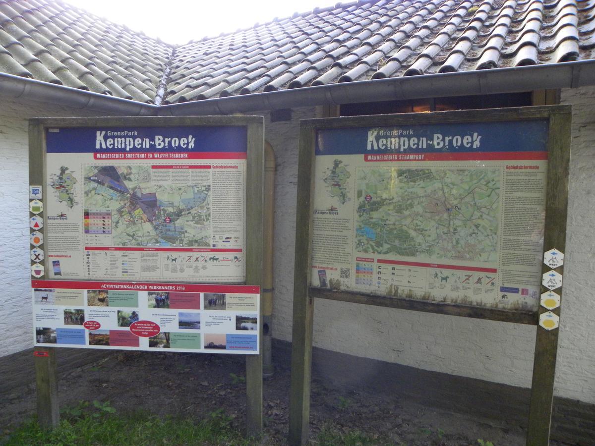 Bungalows Bospark Te Stramproy Экстерьер фото